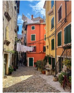 The winding lanes of Rovinj