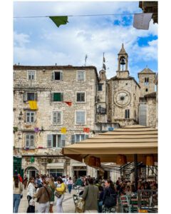 Pjaca Square and the Medieval Astronomical Clock