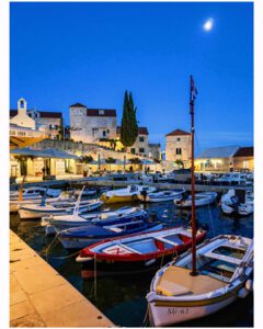 Night time at the Bol harbour